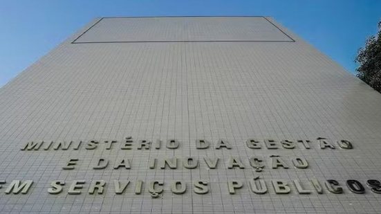 O MGI (Ministério da Gestão e da Inovação em Serviços Públicos) autorizou a nomeação de 3.147 candidatos aprovados na segunda edição do CNU (Concurso Nacional Unificado) nesta quarta-feira (22) - Rafa Neddermeyer / Agência Brasil
