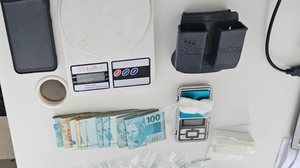 Polícia Militar deflagra Operação Bastida e apreende droga e R$ 11 mil em Penedo - Ascom PMAL
