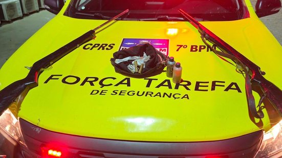 Polícia realizou buscas na região e encontrou duas espingardas de fabricação artesanal - Foto: Ascom PM