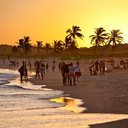 Praia do Francês ao entardecer - Foto:  Reprodução/Pousada Lua Cheia