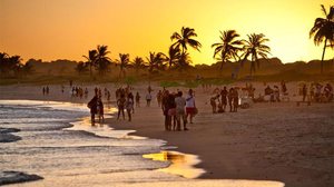 Praia do Francês ao entardecer - Foto:  Reprodução/Pousada Lua Cheia