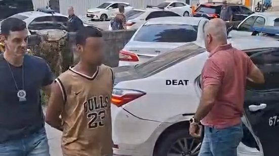 Preso por cobrar de turista R$ 10 mil por churrasquinho integra quadrilha especializada que age em praias da zona sul, segundo polícia - Divulgação / Polícia Civil de Rio de Janeiro