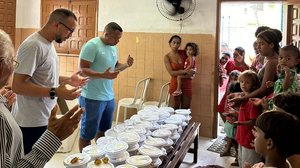 Imagem Projeto “Seu Jejum Alimenta” arrecada quentinhas para doações na Sexta-feira da Paixão em Maceió