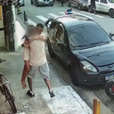 Pai abraça a filha que escapou de atropelamento que matou 2 crianças em Diadema, na Grande SP. - Foto: Reprodução/TV Globo