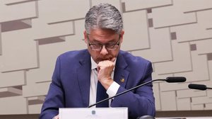 Senador Alessandro Vieira (MDB-SE), relator da Comissão Parlamentar de Inquérito - Foto: Lula Marques/Agência Brasil