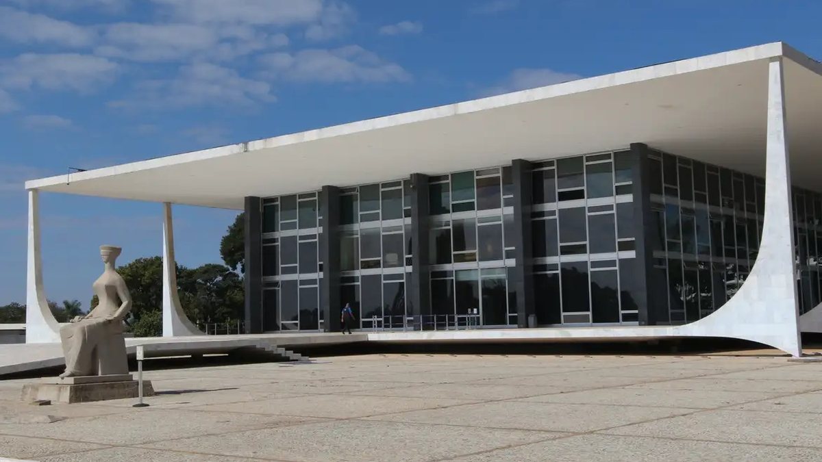 Defesa pede autorização do STF para que Bolsonaro possa operar ombro