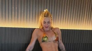 Virginia em sauna durante viagem à Espanha - Reprodução / Instagram