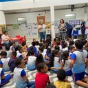 Candidatos conversam com a comunidade escolar e apresentam propostas de trabalho. - Foto: Cortesia