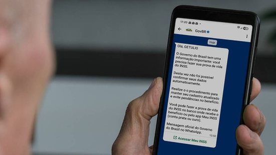 Mensagem oficial enviada pelo governo tem um selo azul verificado no WhatsApp - Divulgação / INSS