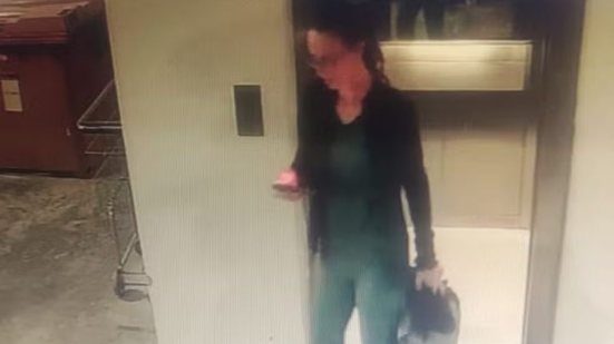 Câmera registrou Daniela saindo do shopping Morumbi - Reprodução