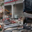 China remove ponte e instala viaduto sob trilhos em 24h - Reprodução / X