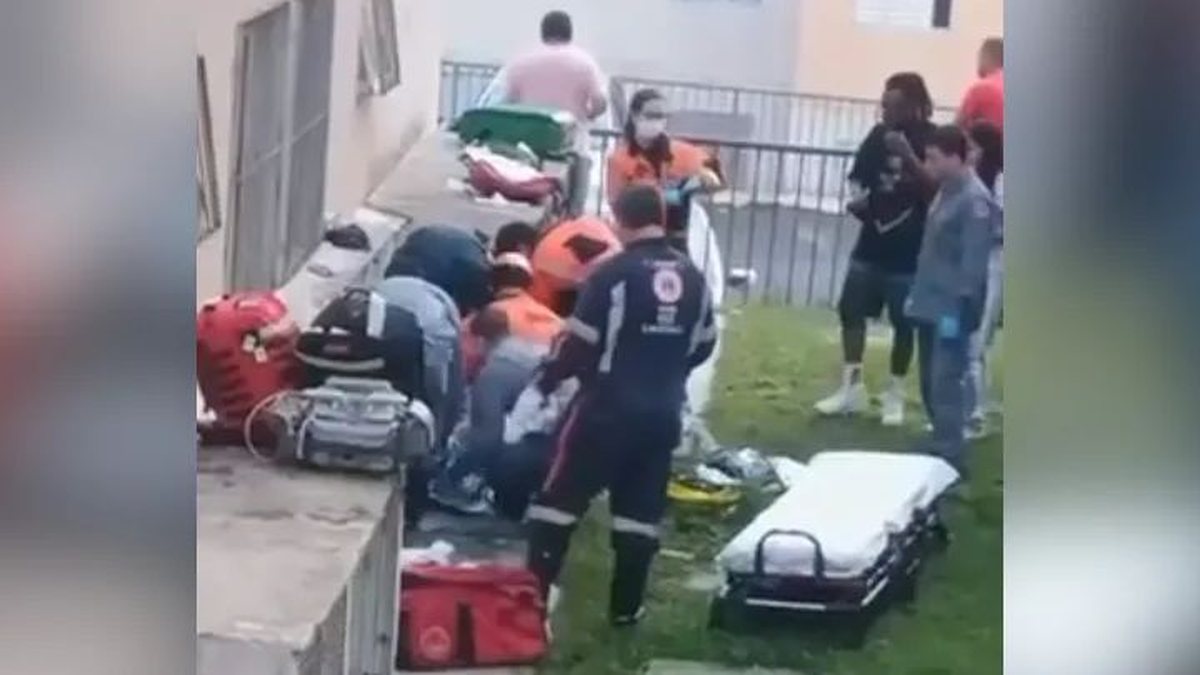 Criança de 3 anos cai do 4º andar de prédio e é internada em estado grave