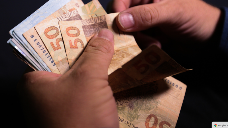 Governo Federal eleva previsão de salário mínimo para 2027; veja novo valor