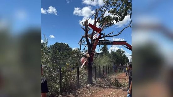 Helicóptero caiu próximo a fazenda de Henrique e Juliano no Tocantins - Reprodução / Redes sociais