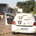 Ladrões atacam caminhão com canetas emagrecedoras, trocam tiros com escolta e levam motorista refém - Reprodução / TV Globo
