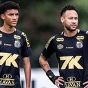 Neymar e Robinho Jr. durante treinamento do Santos - Raul Baretta / Santos