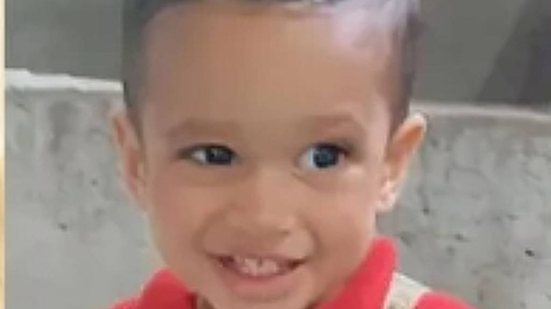 Ravi Oliveira Dias, de 1 ano e 9 meses, morreu após ser atingido no pescoço por uma linha de cerol - Reprodução