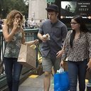 Sarah Hyland (Haley), Nolan Gould (Luke) e Ariel Winter (Alex) em cena da oitava temporada de 'Modern Family' - Divulgação / Fox