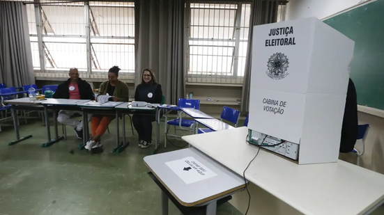 Serviço está disponível nos cartórios eleitorais ou no site do TSE - Foto: Agência Brasil