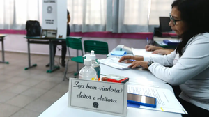 É preciso ter mais de 18 anos e estar em dia com a Justiça eleitoral - Foto: Agência Brasil