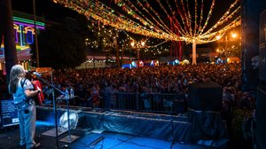 Dorgival Dantas foi uma das atrações que mobilizou grande público na noite dessa quinta-feira (11) - Secom Maceió