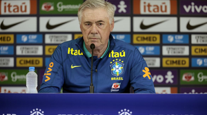 Lateral está fora da Copa e volante Éderson é chamado por Ancelotti - Foto: Paulo Pinto/Agência Brasil