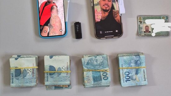 Imagem Polícia apreende iPhones, anéis de ouro e R$ 20 mil no momento da prisão do influenciador PTK