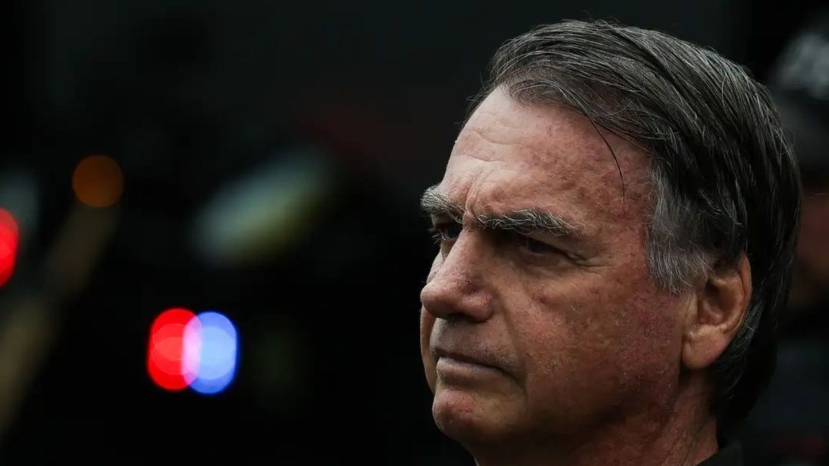 Não houve intuito de descumprir a lei, diz Bolsonaro sobre arma