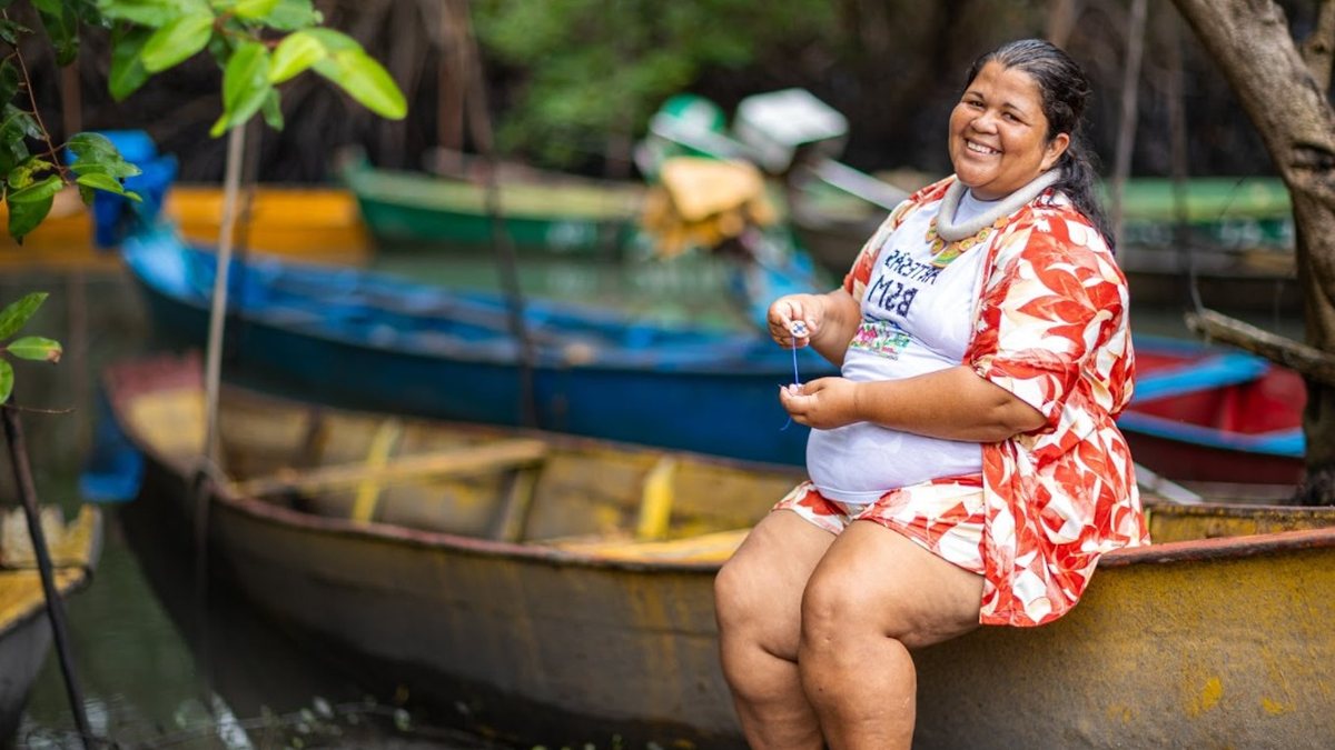 Mãos de Maré:  histórias que passam por águas, arte e força de artesãs do interior de Alagoas
