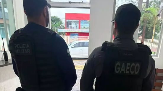 PMs são presos por suspeita de tortura no Paraná\u003B vítima teve braço quebrado