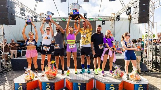 Primeira Corrida da Boba atrai milhares de pessoas e celebra evento com cuscuz gigante