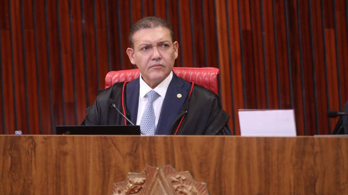 Kassio volta a censurar canal de Janones e diz que Lula pode ser responsabilizado por uso