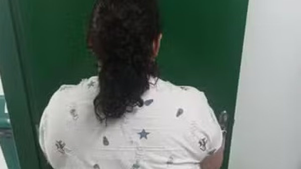 Mulher de 37 anos \u0027adotada\u0027 após fingir ter 12 ganhou festa de aniversário da família