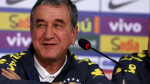 Parreira em entrevista coletiva da comissão técnica da seleção brasileira após a derrota para a Alemanha por 7 a 1 — Foto Rafael MoraesExtra