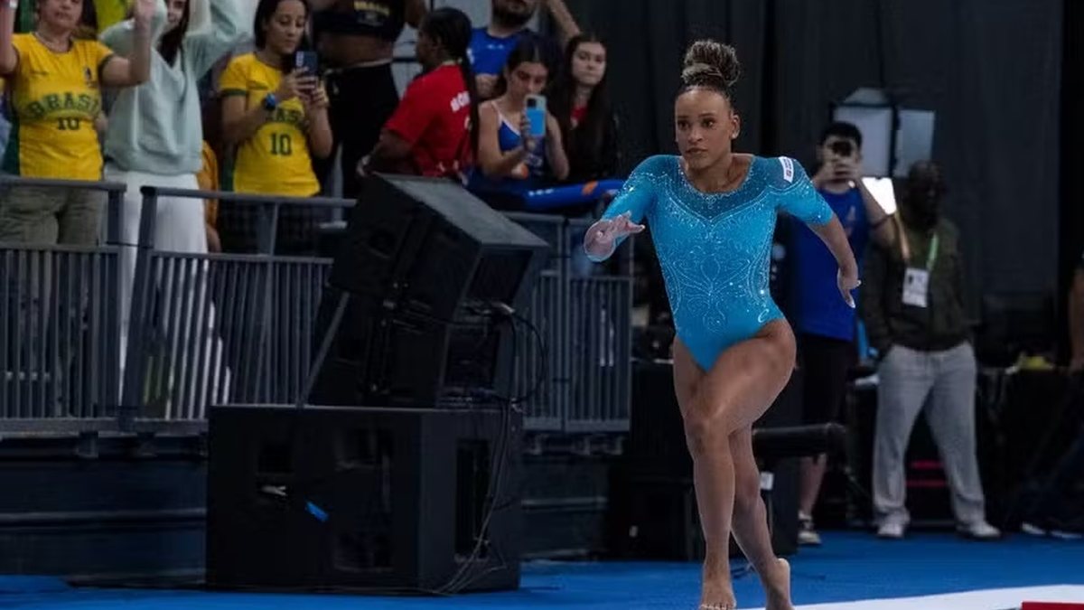 Rebeca Andrade leva o ouro no Pan de ginástica artística no retorno às competições