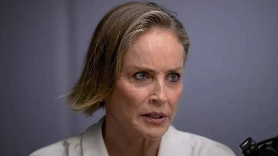 Sharon Stone em podcast da CBS - Reprodução / CBS