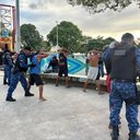 Equipes localizaram os suspeitos, realizaram a abordagem e constataram a prática criminosa, efetuando a prisão dos envolvidos. - Foto: Erika Santana/Ascom Semsc