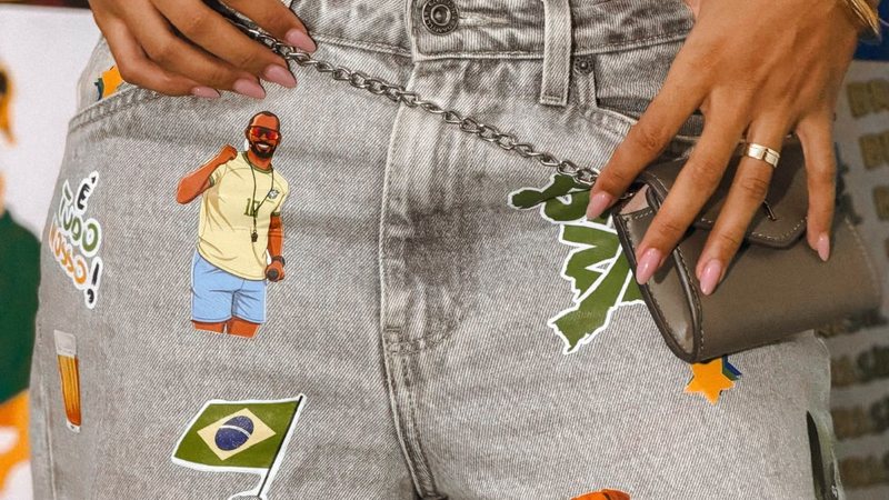 Imagem Faça você mesmo: aprenda a fazer o seu look da Copa com ferro de passar