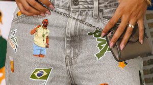 Imagem Faça você mesmo: aprenda a fazer o seu look da Copa com ferro de passar