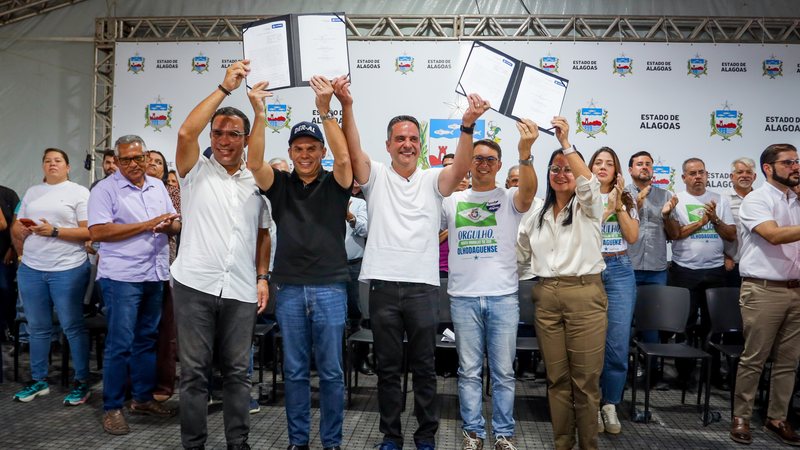 Imagem Governo entrega trecho duplicado da AL-220 em Olho d’Água das Flores