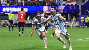 Argentina consegue virada histórica, derrota o Egito e vai às quartas - FIFA