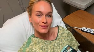 Imagem Atriz de 'Grey's Anatomy' é operada às pressas após erro médico
