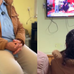 Mulher fica cinco anos sem energia elétrica em casa