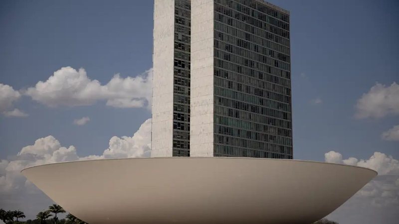 Saiba quais são as atribuições de senadores e deputados
