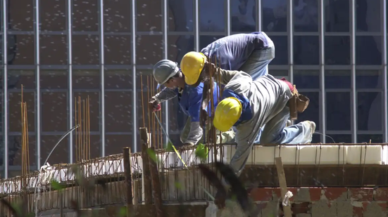 A construção civil é um dos setores que mais empregam no Brasil. Mesmo assim, lida com apagão de mão de obra - Foto: Agência Brasil