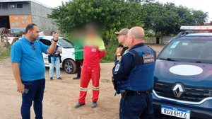 Imagem Agentes flagram descarte irregular de lixo em área verde em Santa Lúcia