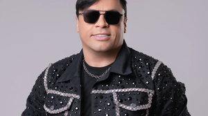 O cantor Neto Araújo, ex-vocalista da banda Collo de Menina e que também teve passagem pela banda Cavaleiros do Forró, foi encontrado morto em sua residência. - Foto: Reprodução
