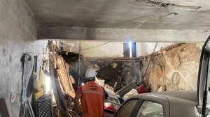 Engenheiro do órgão avaliou a situação e interditou residências atingidas. - Foto: Defesa Civil de Maceió