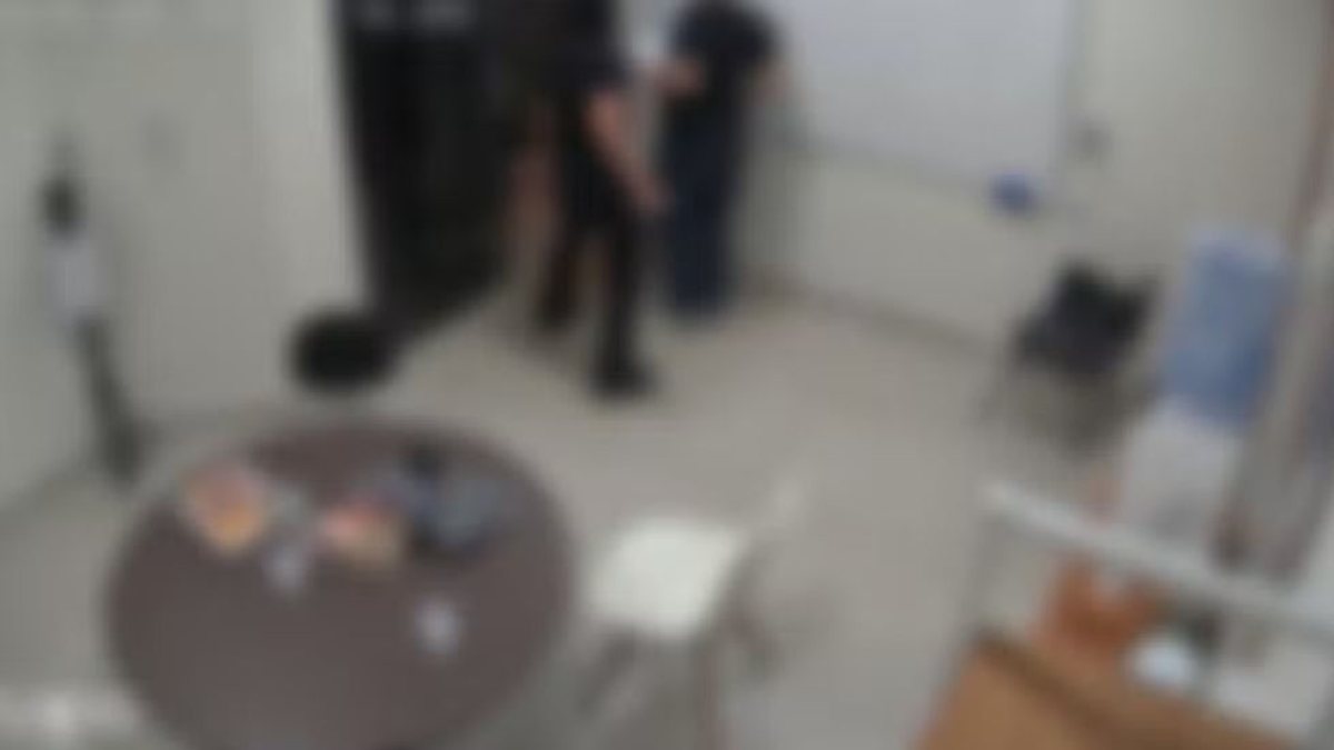 Adolescente é apreendido após atacar professor com canivete durante aula de reforço
