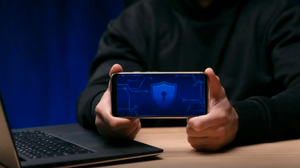 Golpistas usam falsos call centers e operações policiais para enganar - Foto: Freepik